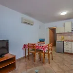 Apartment Katja Njivice