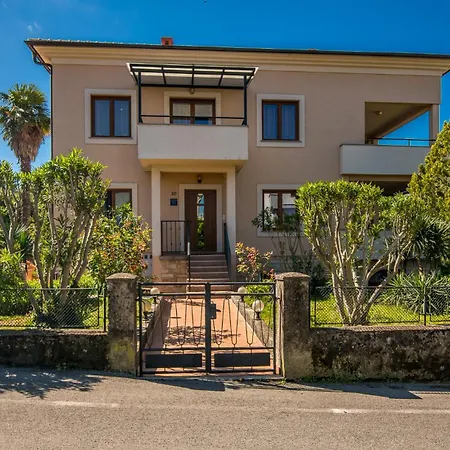 Katja Apartment Njivice