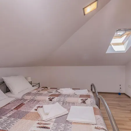 Apartman Katja Njivice